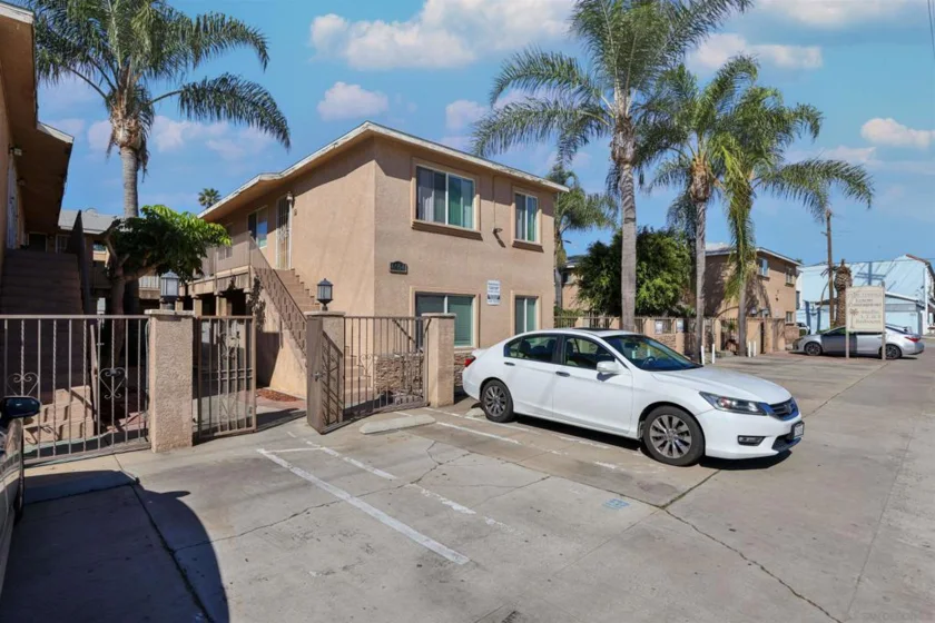 4654 33rd Street #15 photo 1