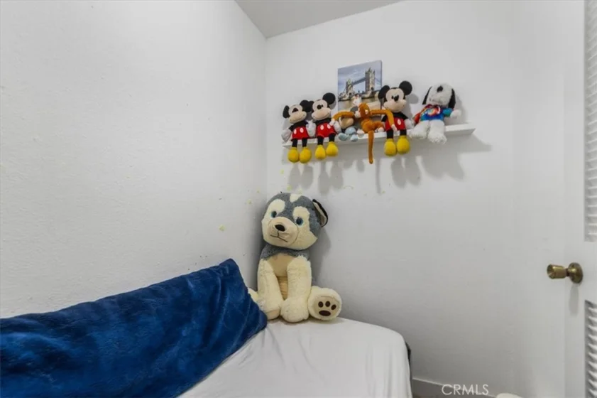 278 N Wilshire #129 photo 27