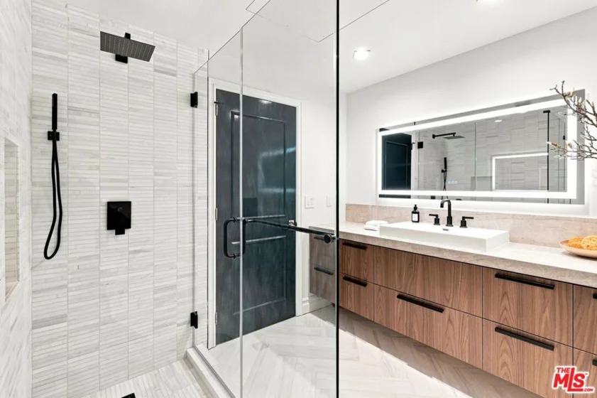 10580 Wilshire Boulevard #36 photo 15