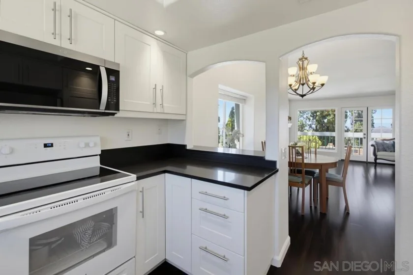 16238 Avenida Venusto #E photo 3