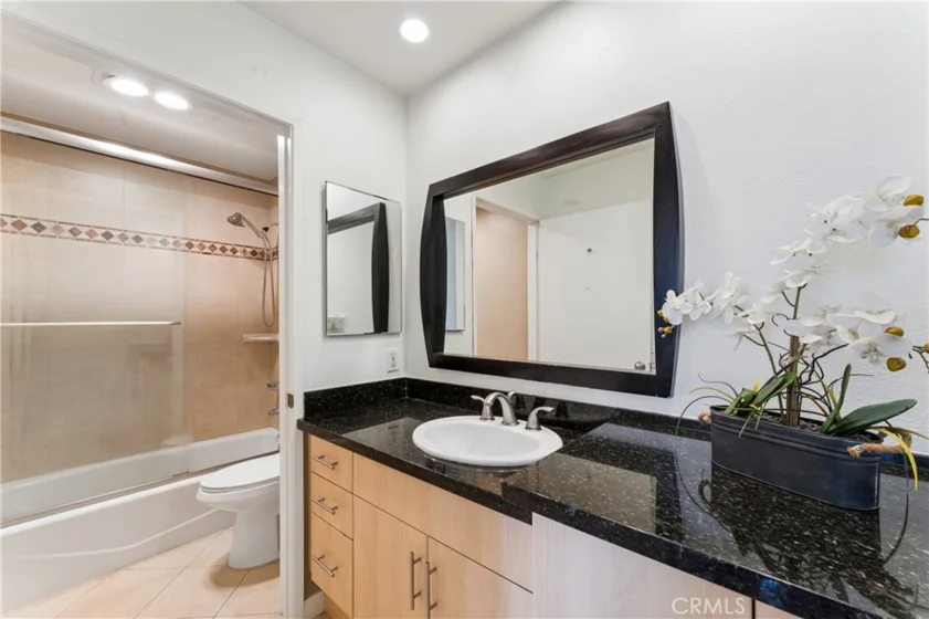 7826 Topanga Canyon #220 photo 4