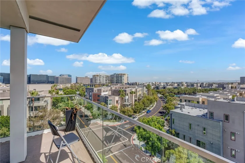 4600 Rivington photo 28