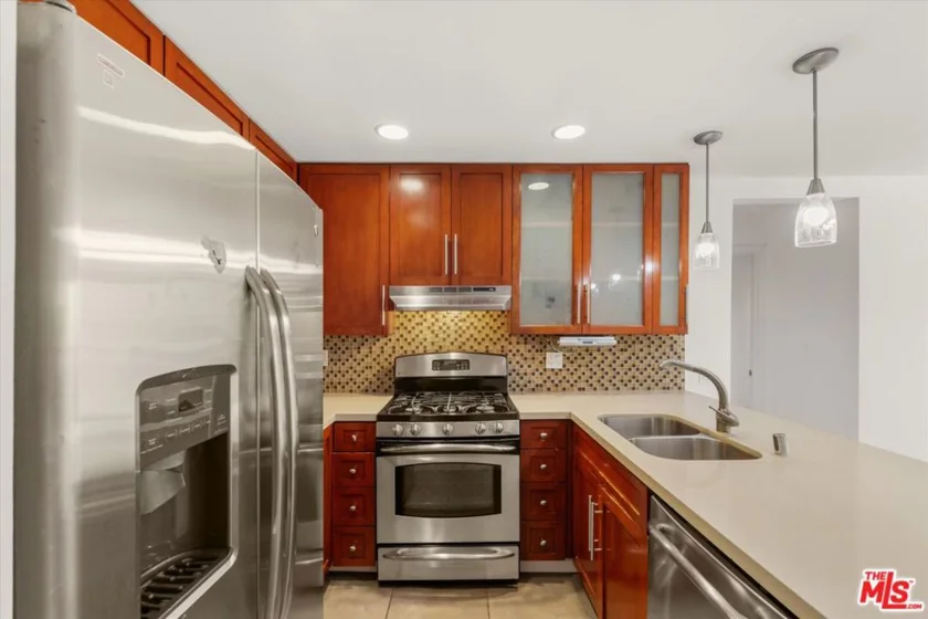 4702 Fulton Avenue #202 photo 10