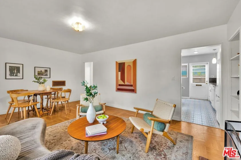 5226 Village Green photo 46