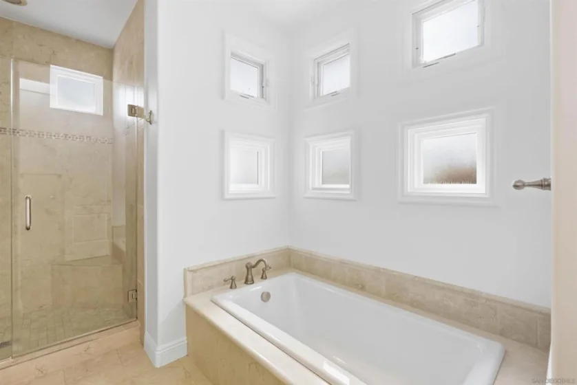 610 Westbourne Street photo 11
