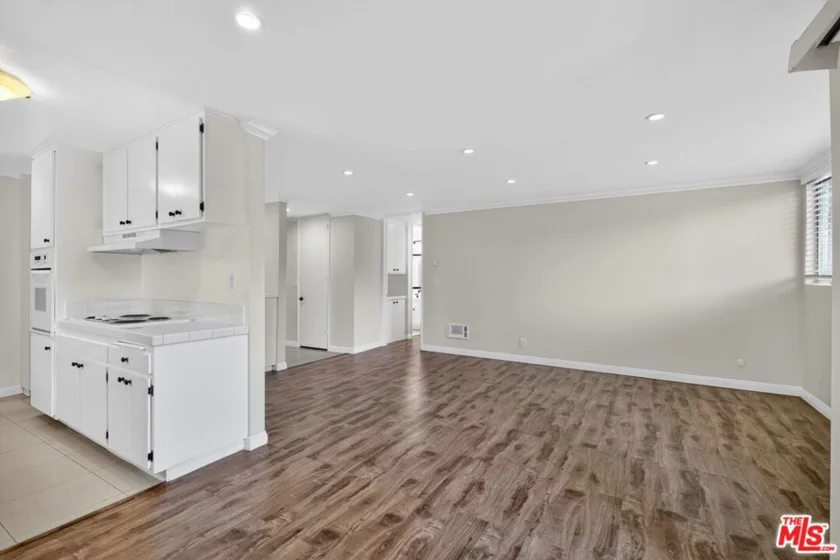 5900 Canterbury Drive #B217 photo 21