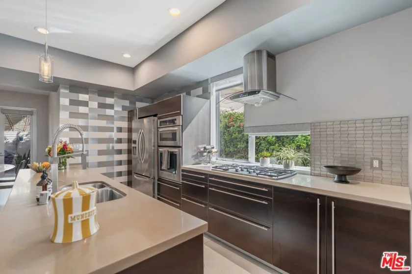 1250 N Harper Avenue #302 photo 3