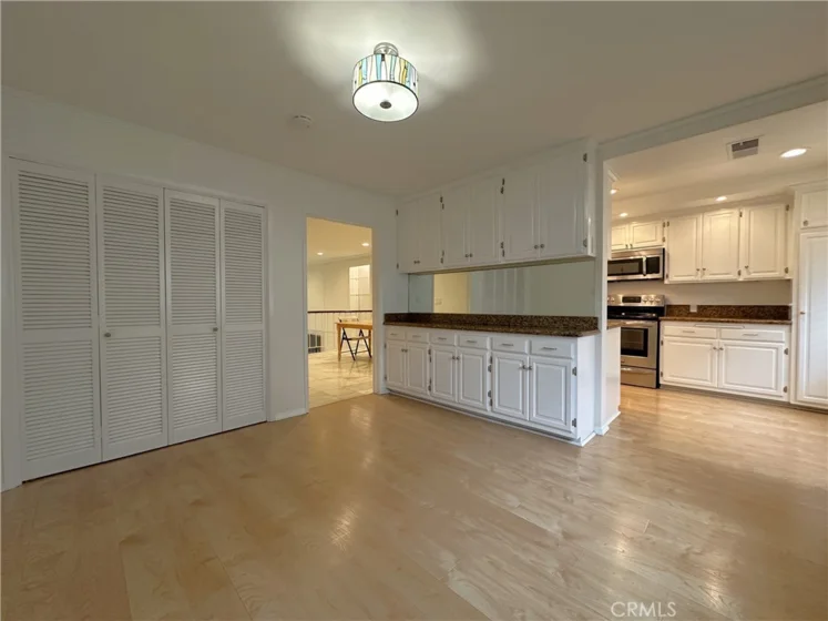 938 Palo Verde Avenue photo 6
