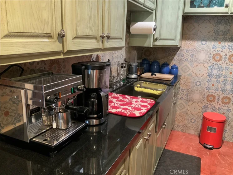 409 Burchett #220 photo 26