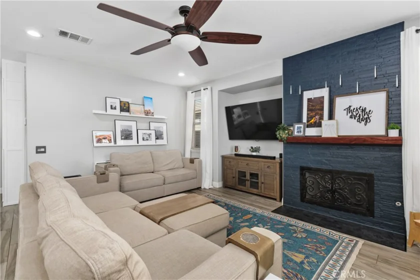 27098 Tube Rose Street photo 15