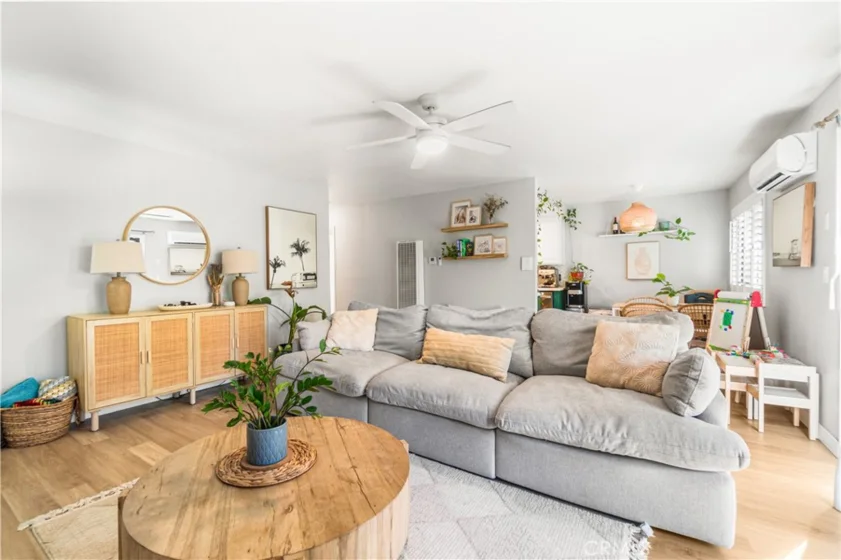 1045 E 3rd Street #4 photo 7