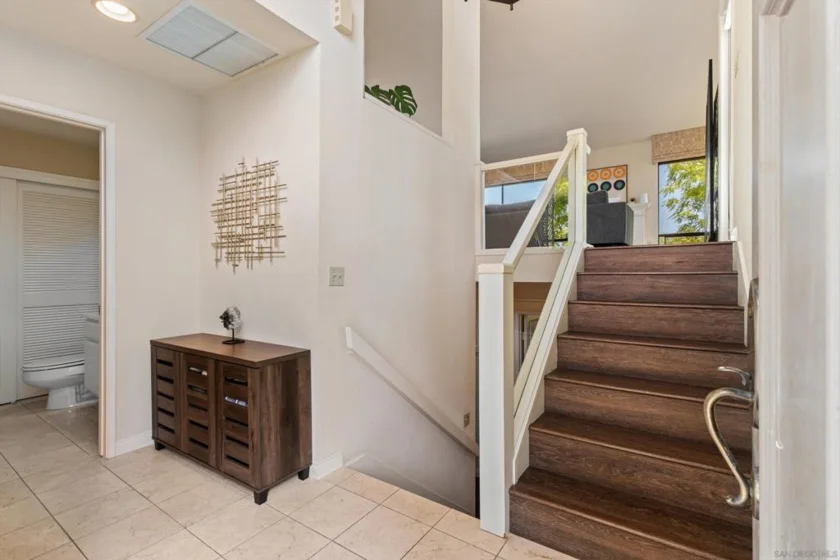 6667 La Jolla Scenic Drive South photo 1
