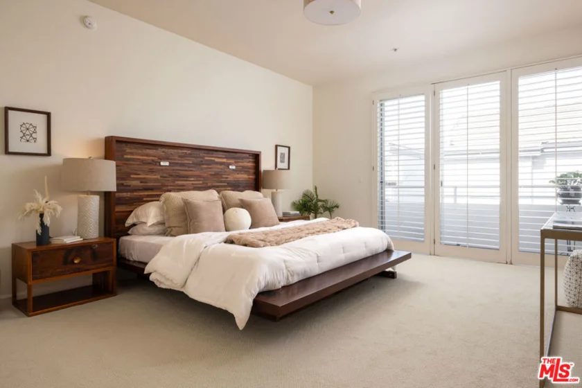 1430 S Bentley Avenue #402 photo 3