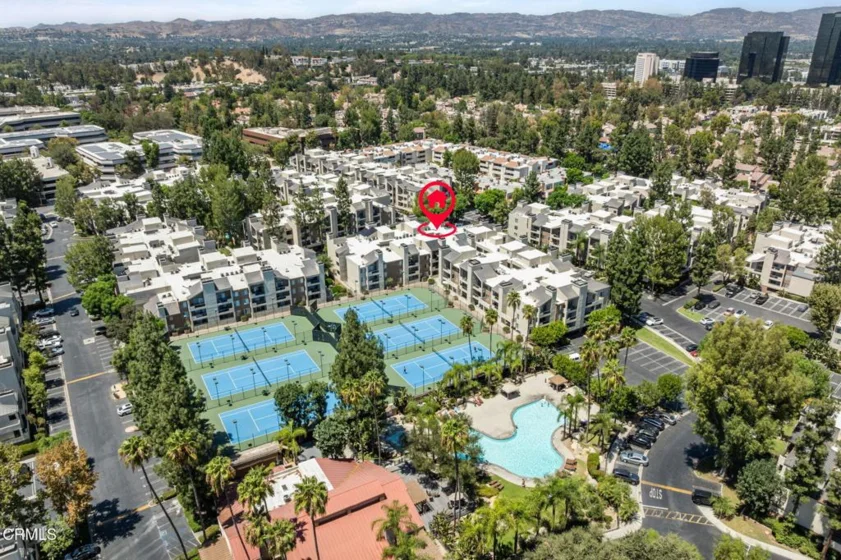 5565 Canoga Avenue #312 photo 27