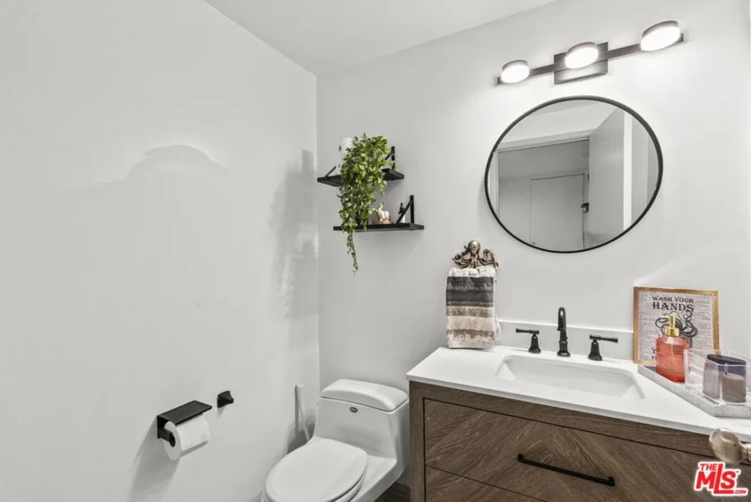 6752 Hillpark Drive #202 photo 19