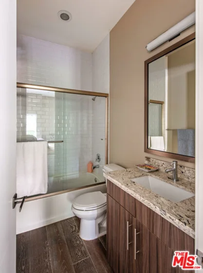 1882 Lucretia Avenue photo 27