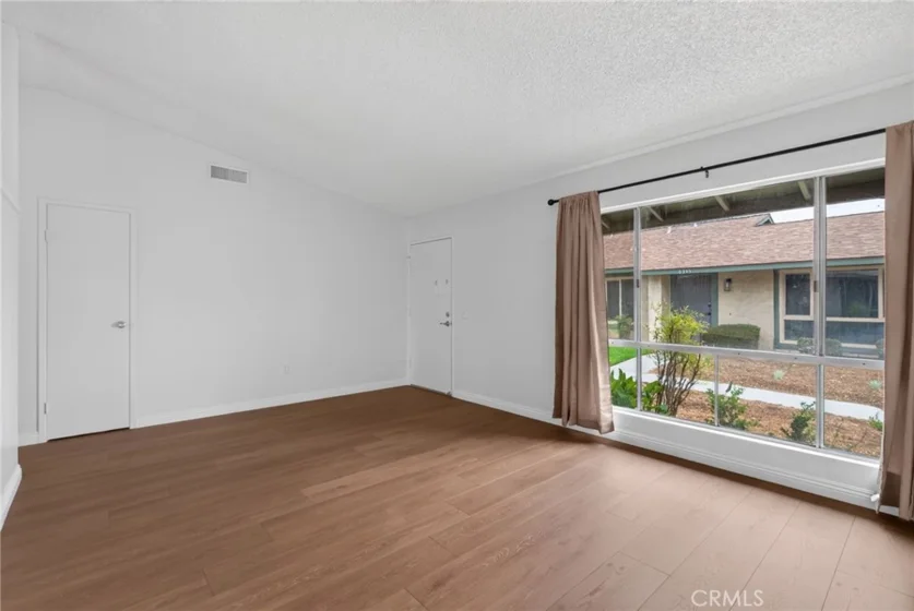 6377 La Mirada Way photo 7
