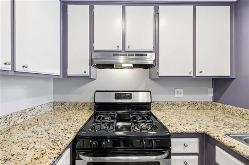 5143 Bakman Avenue #320 photo 14