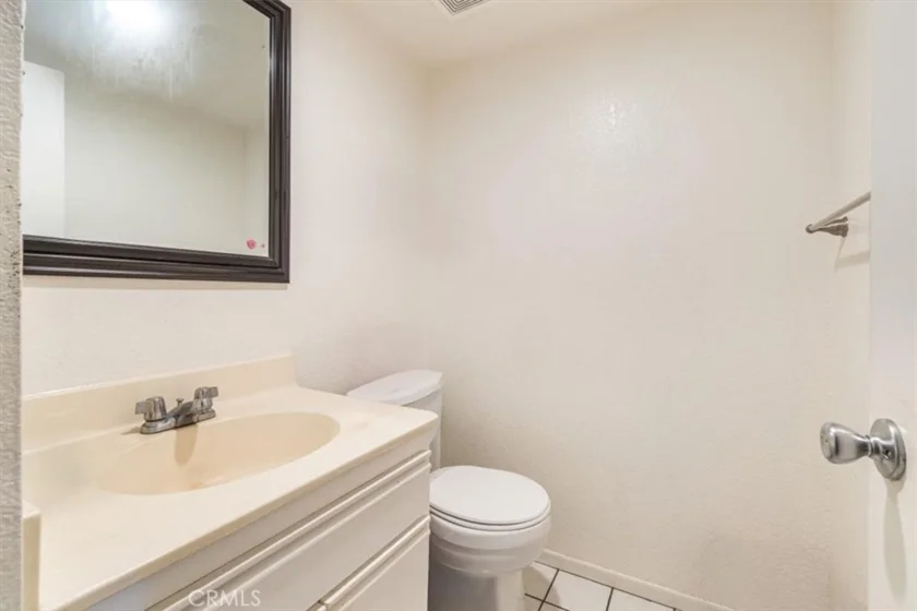 1731 E 68th #5 photo 11