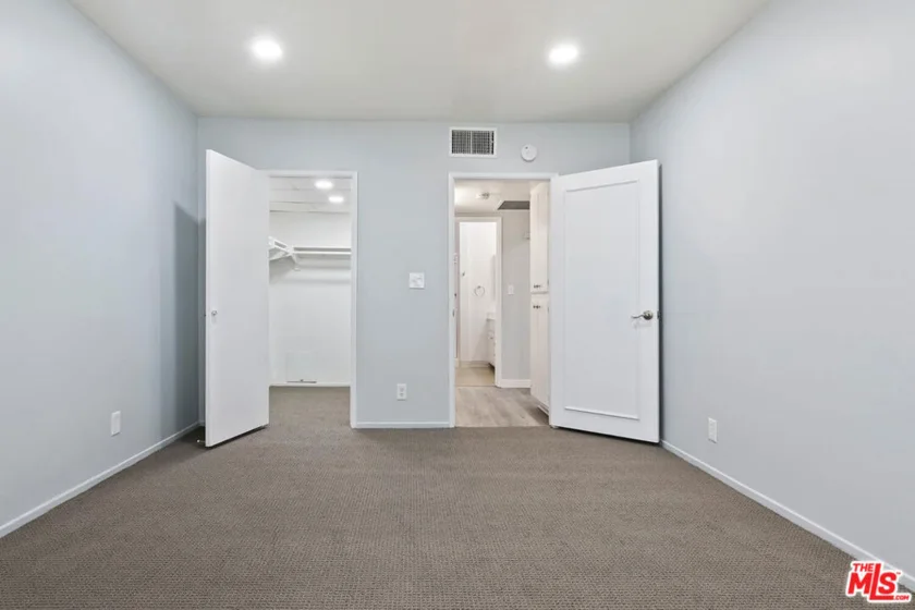 927 N Kings Road #107 photo 20
