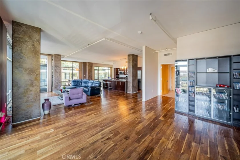 1111 S Grand Avenue #518 photo 16