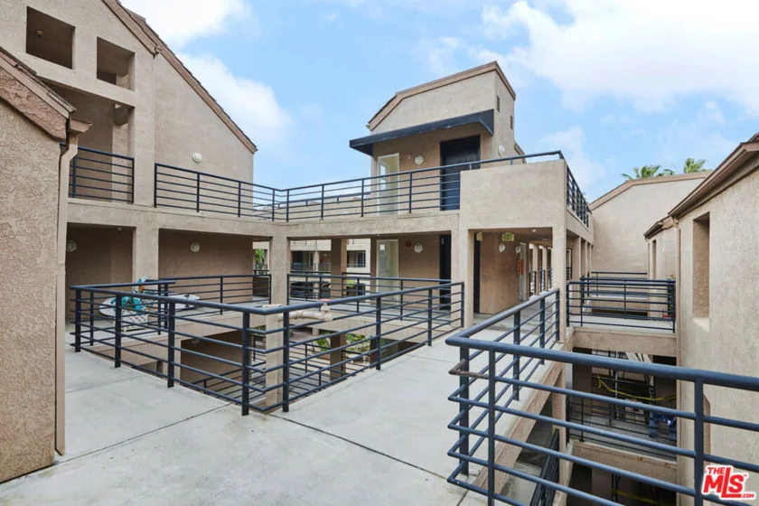1200 Pacific Coast Highway #305 photo 25