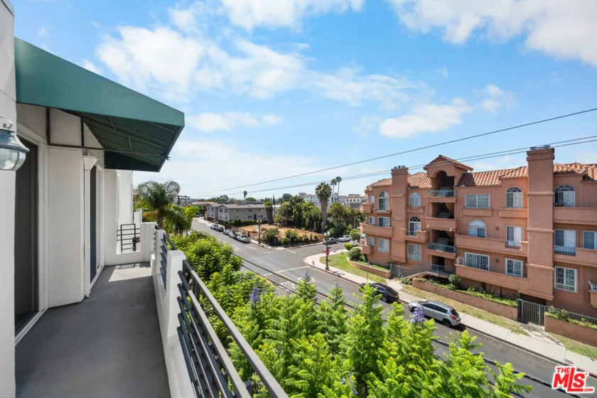 739 Lorraine Boulevard #402 photo 16