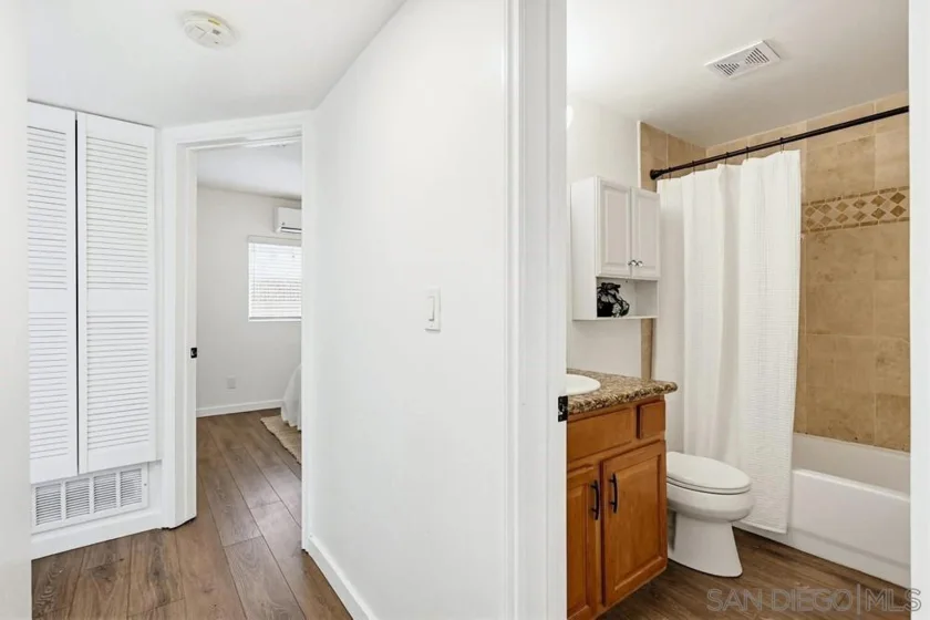 3562 Marlborough Avenue #4 photo 11