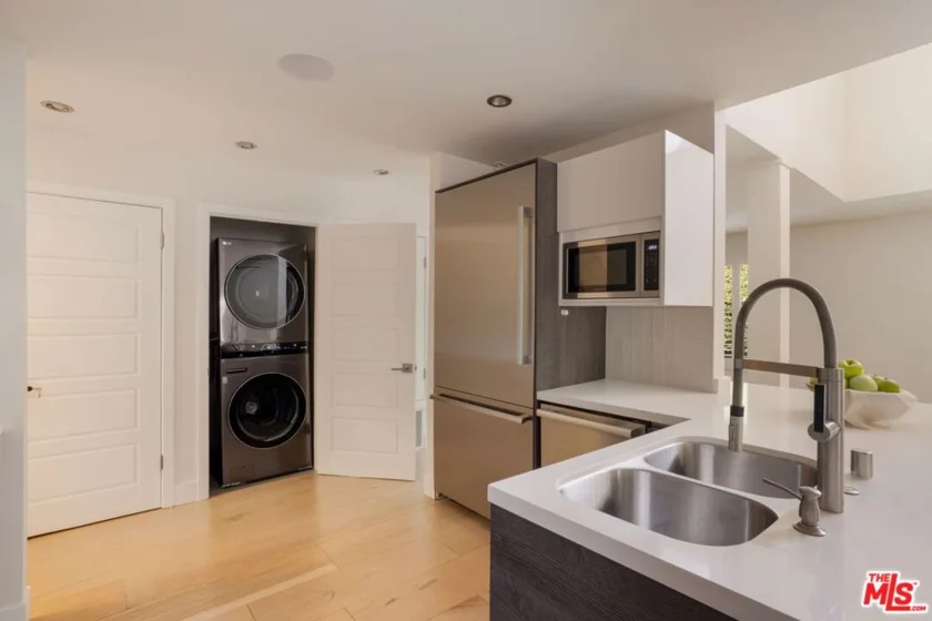 967 Hammond Street #5 photo 3