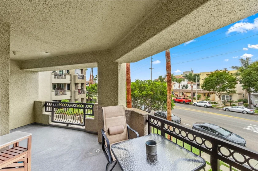 430 Lake Street #204 photo 1
