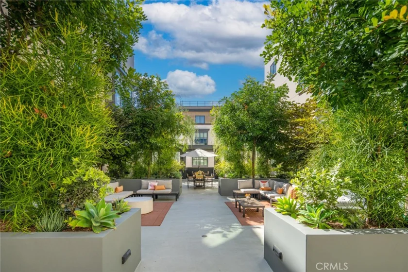 39 S Los Robles Avenue #6010 photo 23
