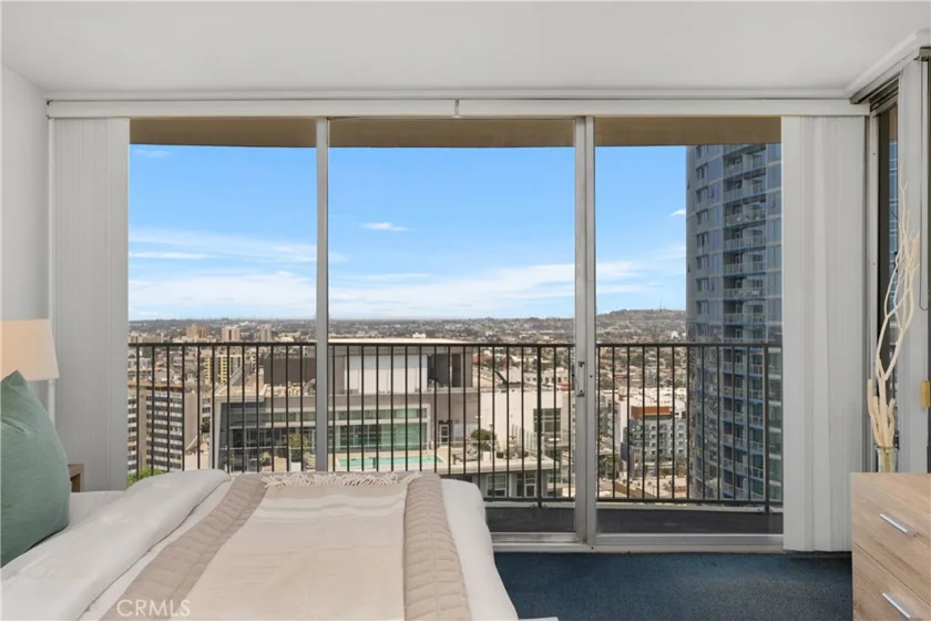 700 E Ocean #2703 photo 15