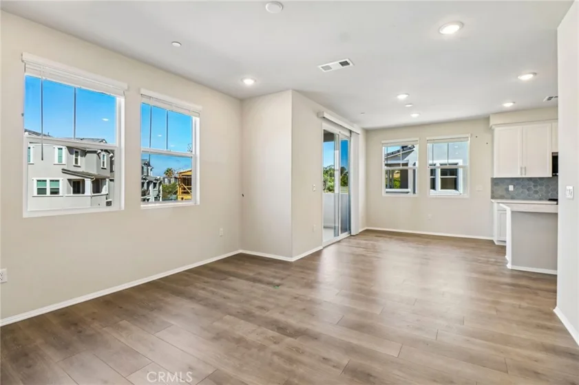 601 Lotus Drive photo 5