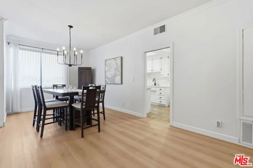 828 S Bedford Street #202 photo 4