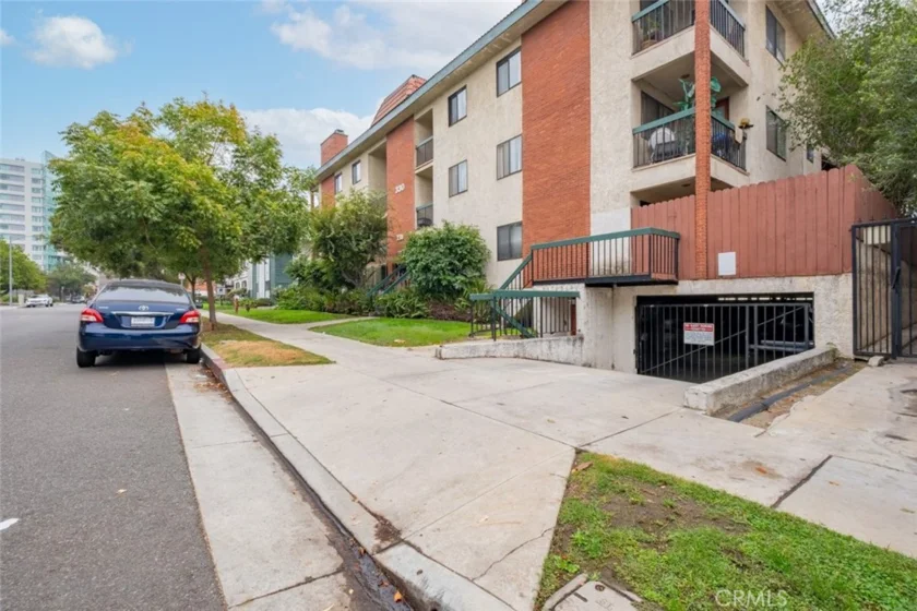 330 Burchett Street #206 photo 1