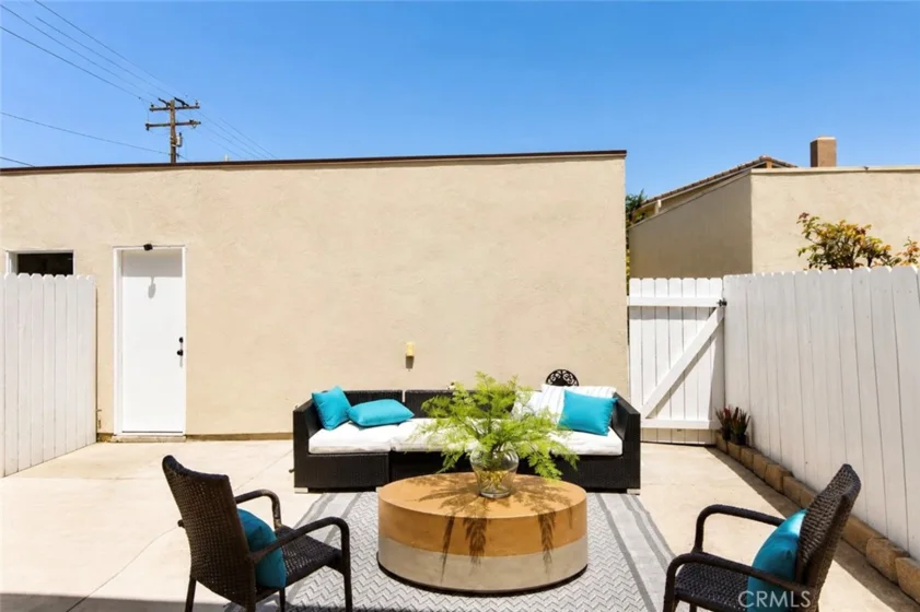 17751 La Rosa Lane photo 6