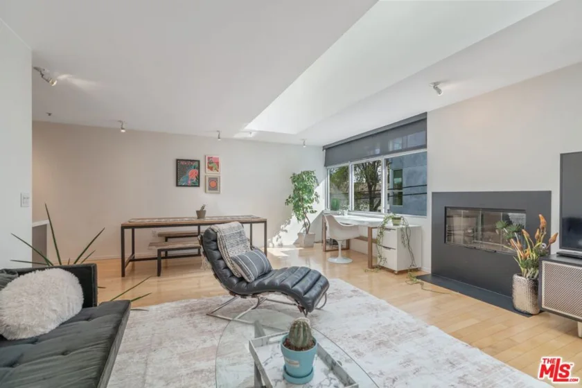 5806 Waring Avenue #14 photo 1