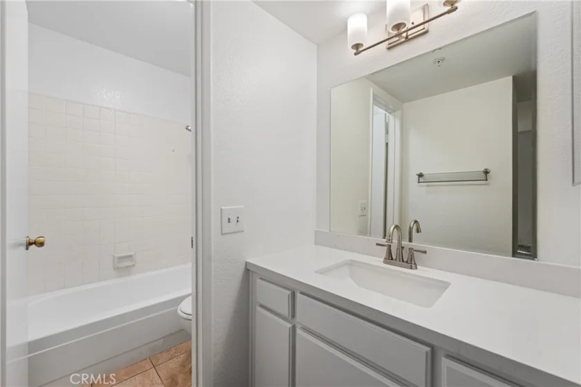 1052 Seco #104 photo 35