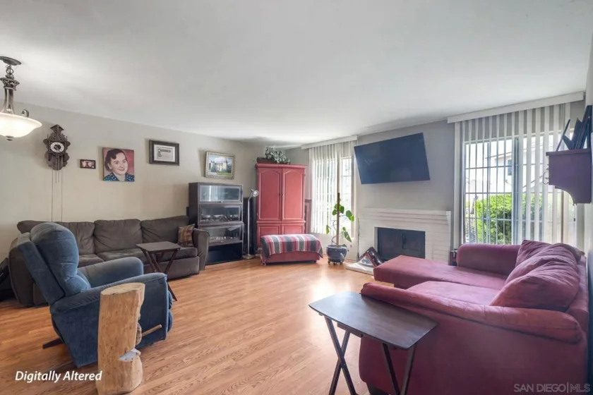 2885 Sanford Lane photo 3
