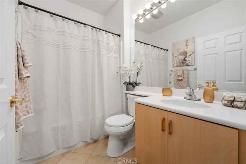 21724 San Leandro photo 16