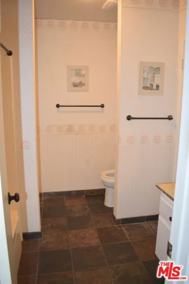 1711 Grismer Avenue #63 photo 19