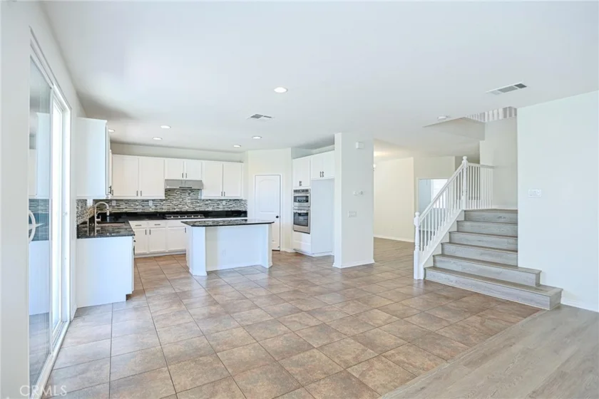 40322 Ariel Hope photo 21