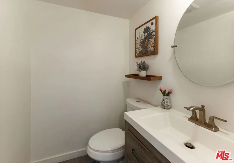 9376 Moonbeam Avenue #9 photo 9