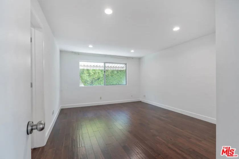 603 N Doheny Drive #2B photo 17