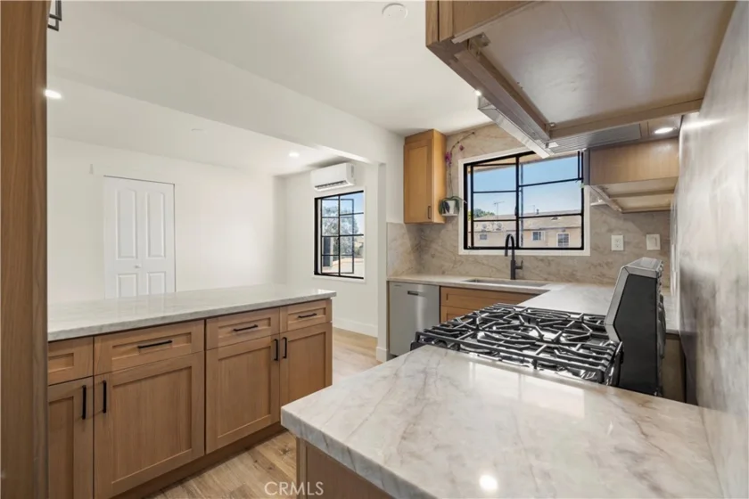 4072 Hillcrest Drive #C photo 9