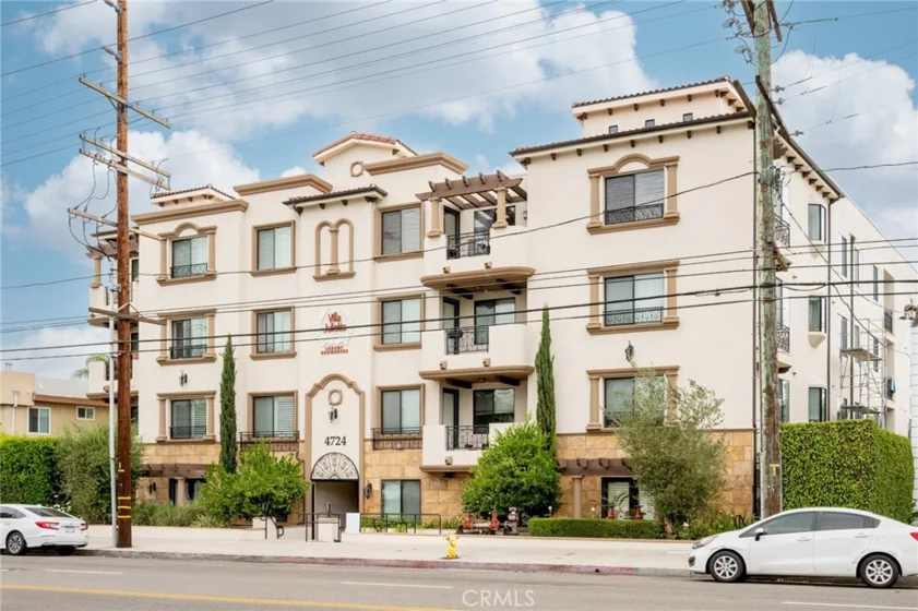 4724 Kester Avenue #309 photo 1