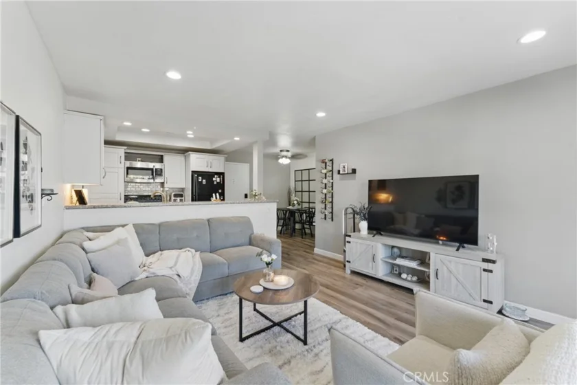 363 Newport Avenue #102 photo 1