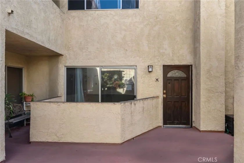 6438 Hazeltine Avenue #6 photo 4