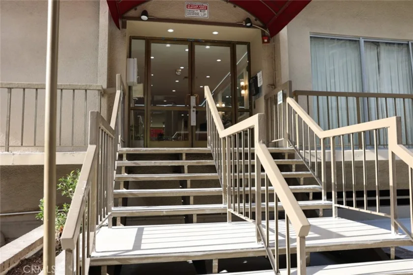 10747 Wilshire #505 photo 3