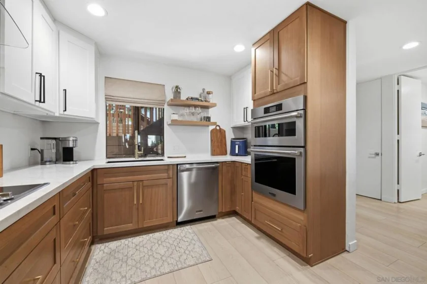 2928 Lawrence photo 14